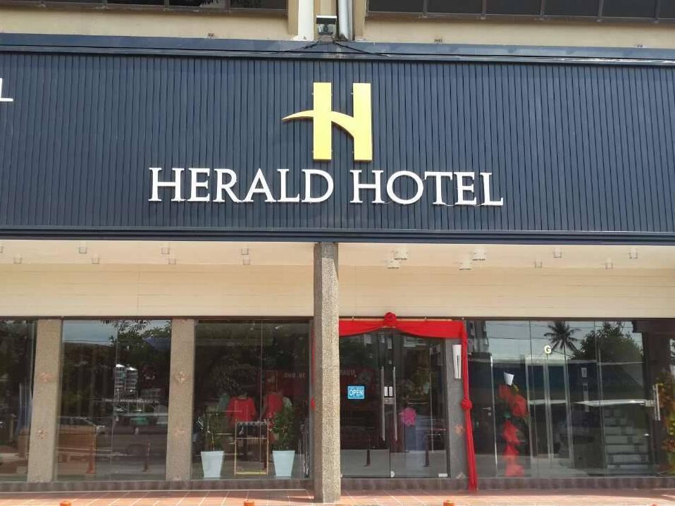Herald Hotel Malacca Extérieur photo