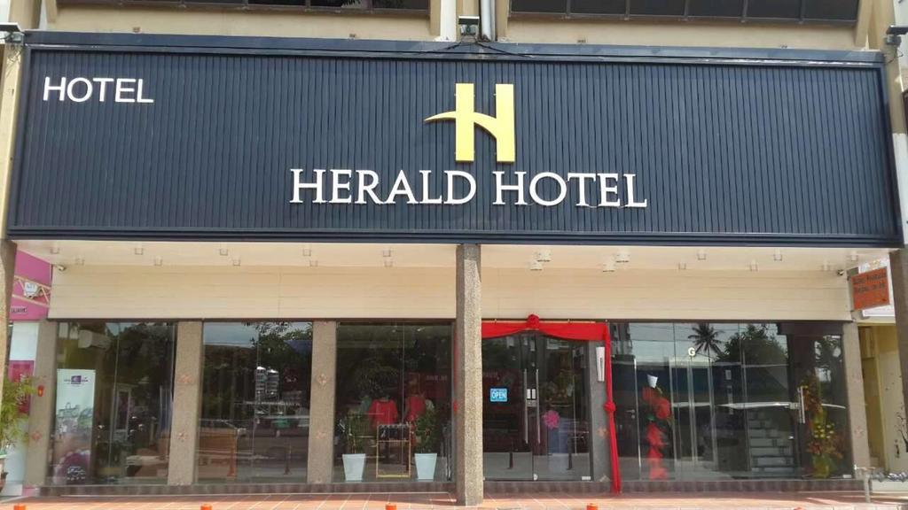 Herald Hotel Malacca Extérieur photo