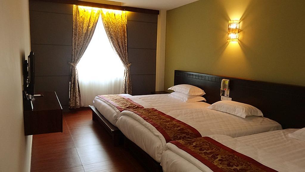 Herald Hotel Malacca Extérieur photo