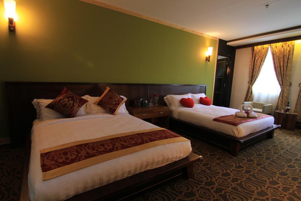 Herald Hotel Malacca Extérieur photo