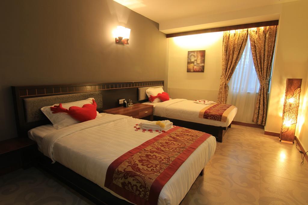 Herald Hotel Malacca Extérieur photo
