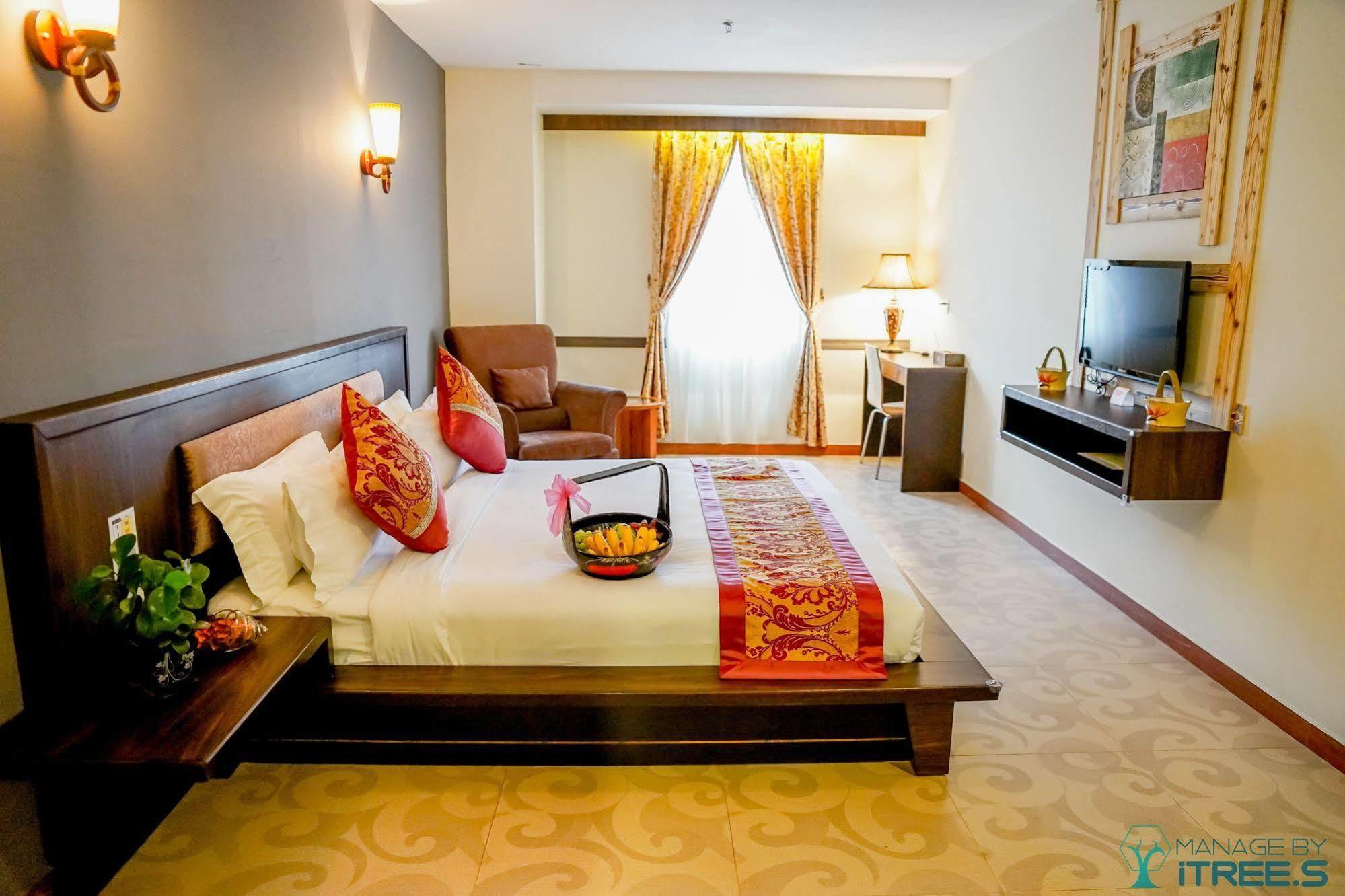 Herald Hotel Malacca Extérieur photo