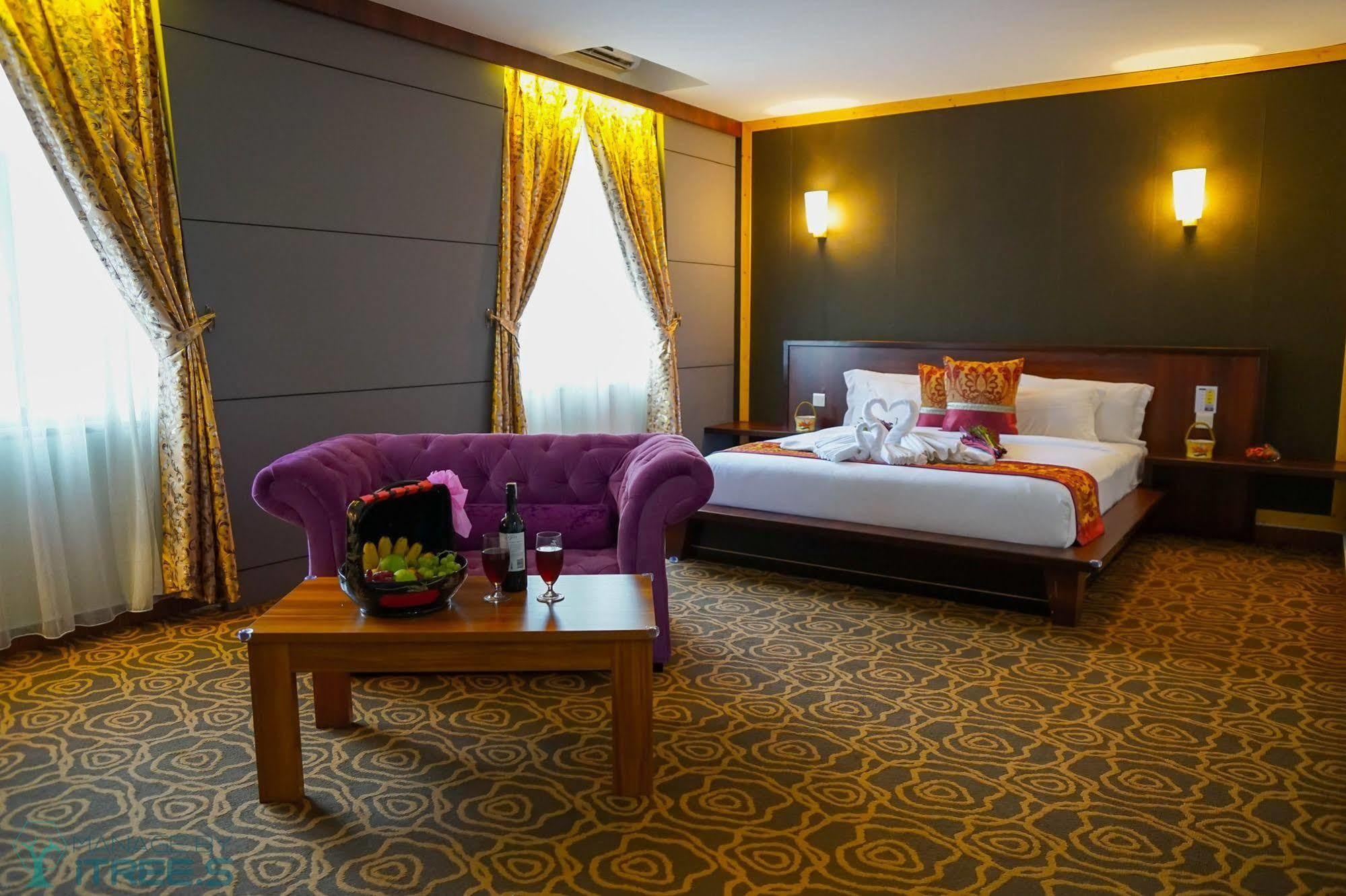 Herald Hotel Malacca Extérieur photo
