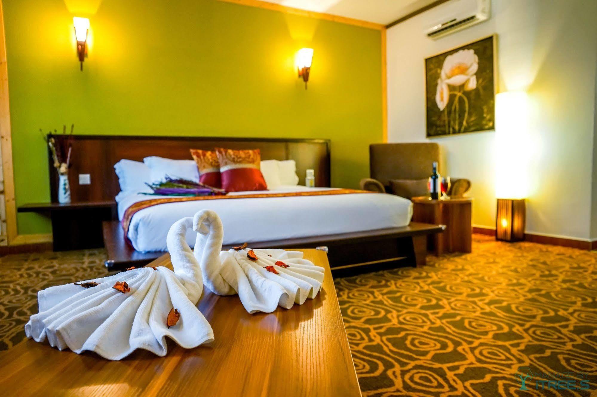 Herald Hotel Malacca Extérieur photo